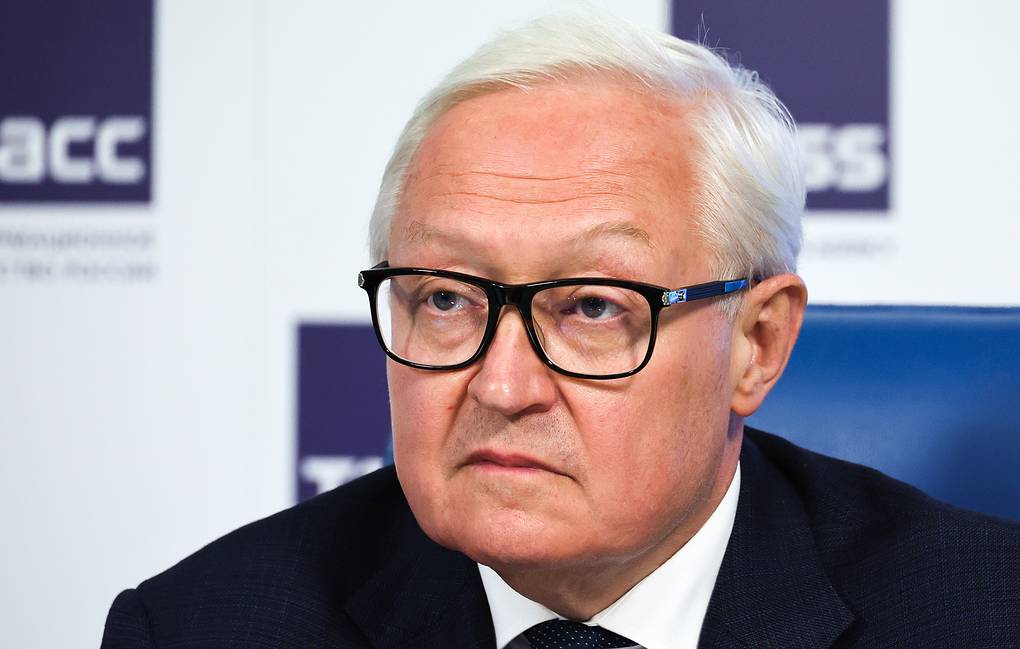 russian foreign minister breaks character and lets mask&nbsp;slip